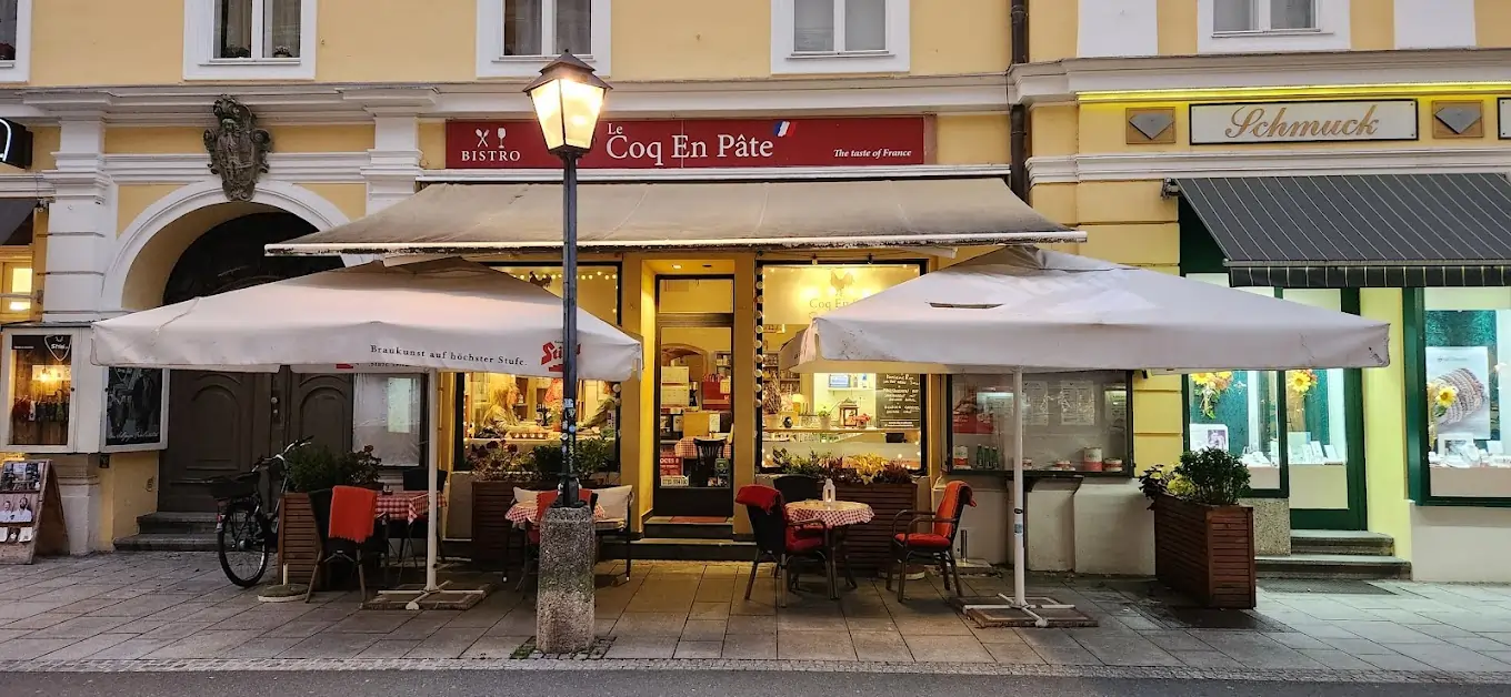 Authentic French restaurant Le Coq en Pâte in Salzburg